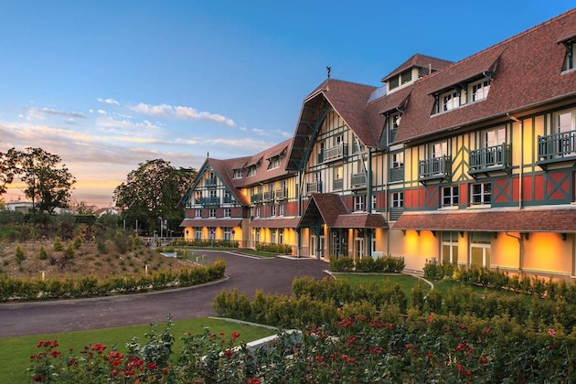 Gallery - Renaissance Paris Hippodrome De St. Cloud Hotel