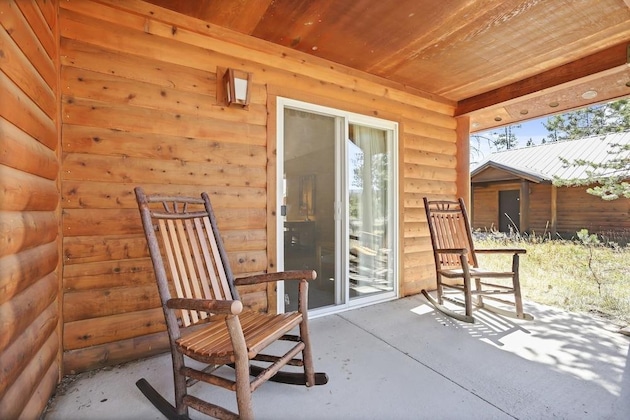 Gallery - Headwaters Lodge & Cabins at Flagg Ranch