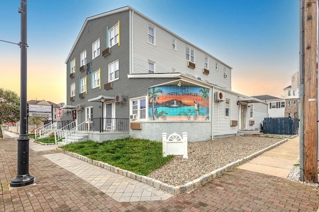 Gallery - Hammock Inn & Suites - Jersey Shore