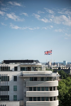 Gallery - 45 Park Lane - Dorchester Collection
