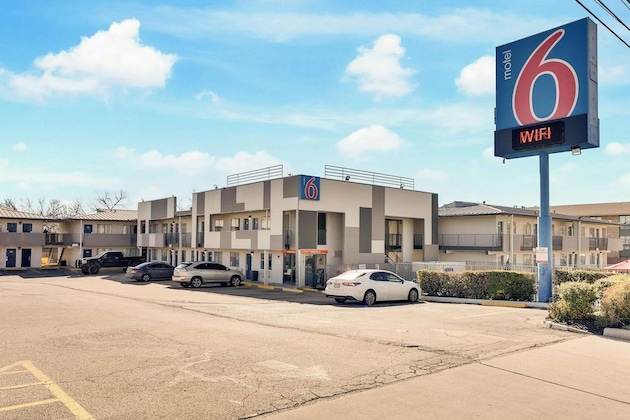 Gallery - Motel 6 Austin, Tx - Airport