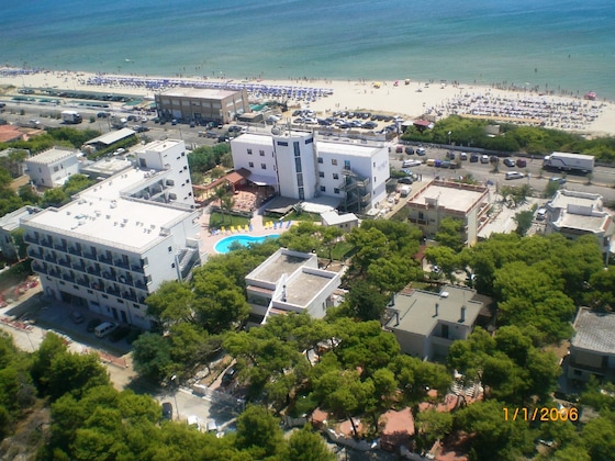 Gallery - Ticho's Greenblu Hotel
