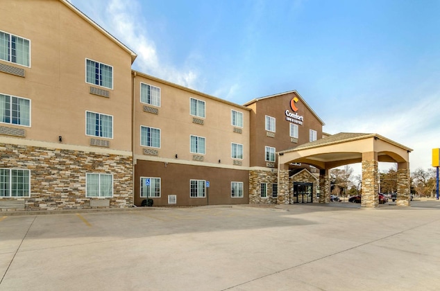Gallery - Comfort Inn & Suites Near Bethel College