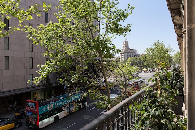 Gallery - Izaila Plaza Catalunya