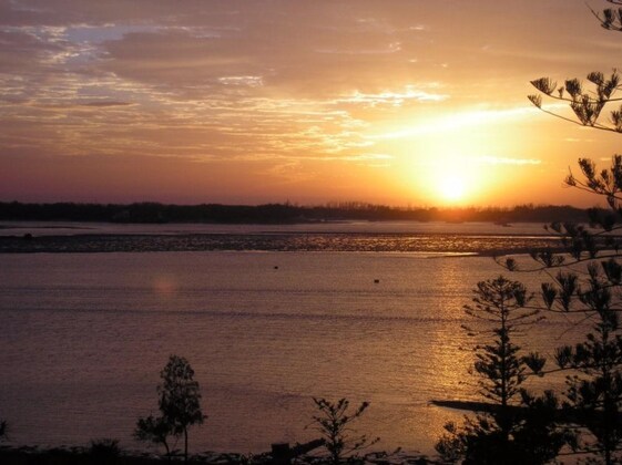 Gallery - Crystal Bay On The Broadwater