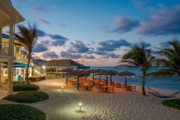 Gallery - Wyndham Reef Resort Grand Cayman