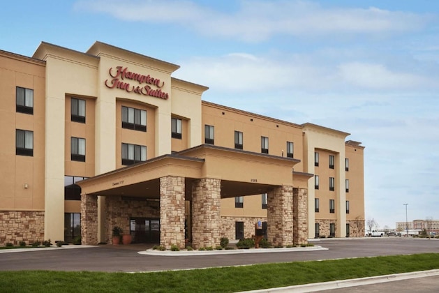 Gallery - Hampton Inn & Suites Williston