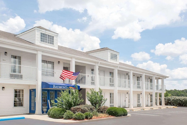 Gallery - Bonita Lakes Inn