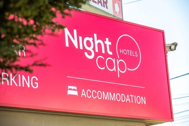 Gallery - Nightcap at Coolaroo Hotel