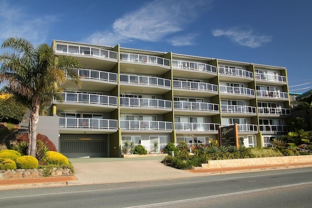 Gallery - Albacore Apartments