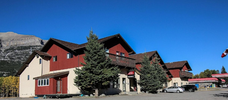 Gallery - Bighorn Inn & Suites