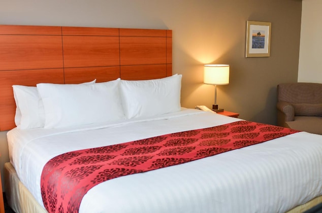 Gallery - Best Western Thompson Hotel & Suites