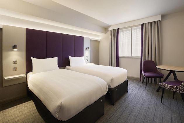 Gallery - Premier Inn Southampton (Eastleigh)