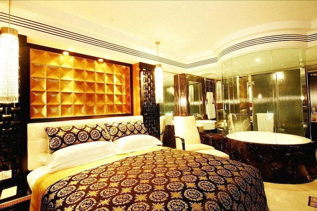 Gallery - Milan Continental Hotel