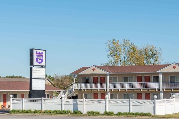 Gallery - Knights Inn Ottawa