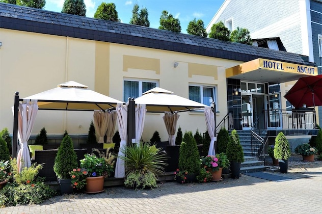 Gallery - Ascot Hotel