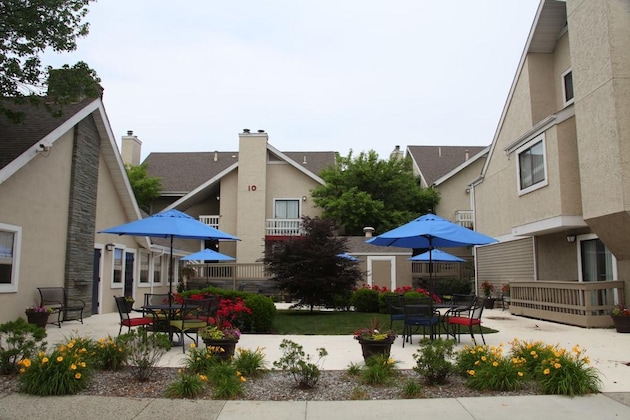 Gallery - New Haven Village Suites
