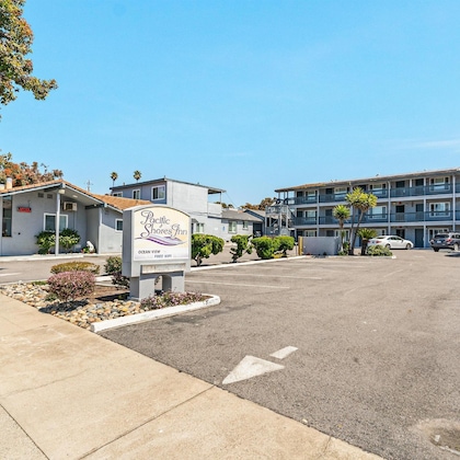 Gallery - Pacific Shores Inn