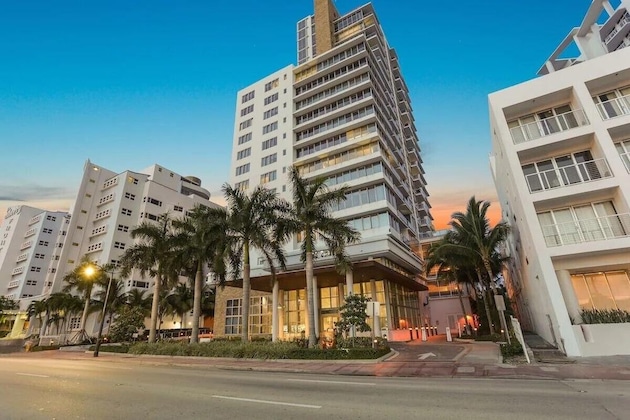 Gallery - Dharma Home Suites Miami At Monte Carlo