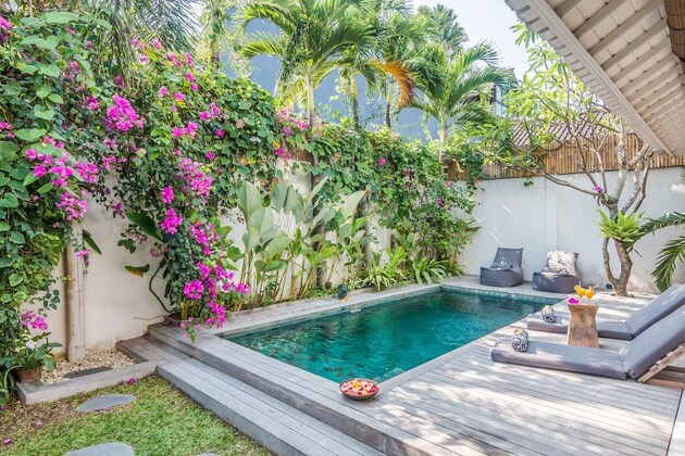 Gallery - Villa 3 Dormitorios 3 Baños en Seminyak, Playa Melati Apartamento