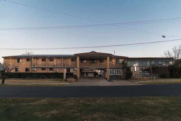 Gallery - West End Motor Lodge
