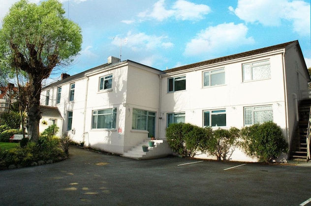 Gallery - Cottage Court Hotel