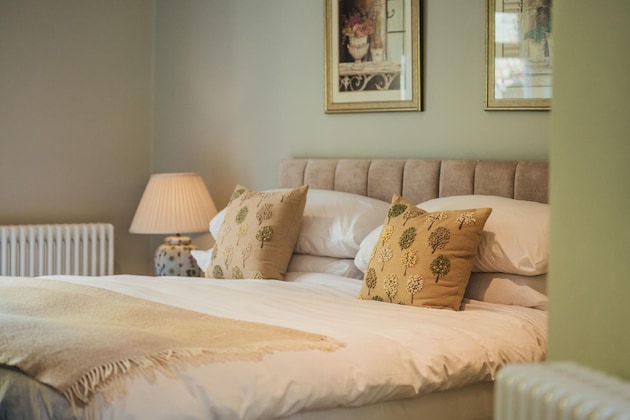 Gallery - Farthings Hotel And Restaurant