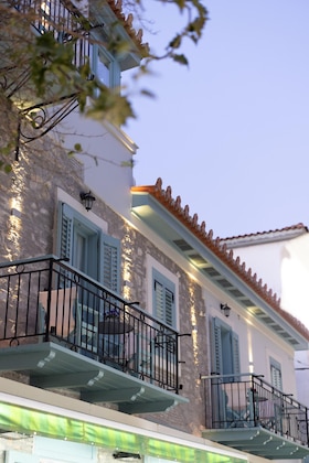 Gallery - 999 Luxury Hotel