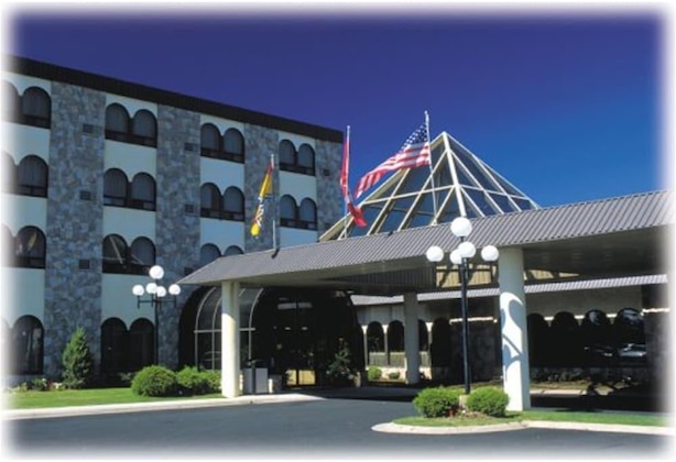 Gallery - Fredericton Inn