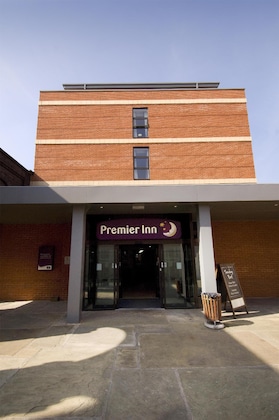 Gallery - Premier Inn Wolverhampton City Centre