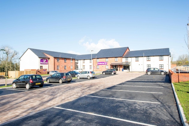 Gallery - Premier Inn Haverfordwest (North A40)