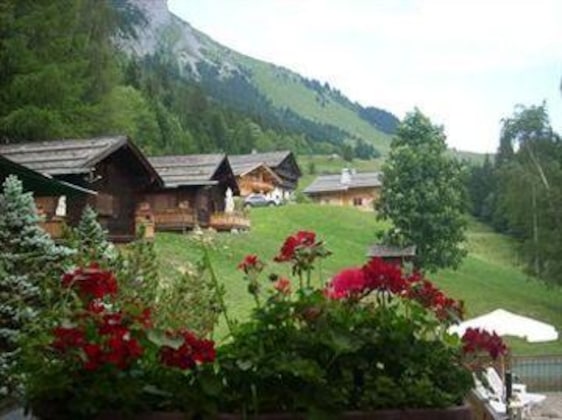 Gallery - Hôtel Les Chalets De La Serraz