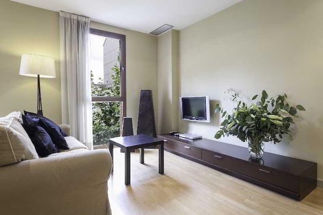 Gallery - Camp Nou Apartments