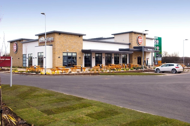 Gallery - Premier Inn Bicester