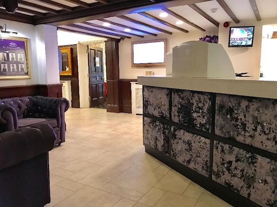 Gallery - De Rougemont Manor Hotel & Suites
