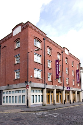 Gallery - Premier Inn Bristol City Centre King St