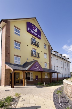 Gallery - Premier Inn Llanelli Central East