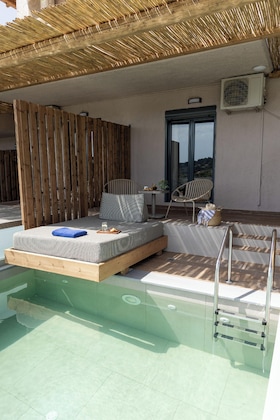 Gallery - Petra Nera Skiathos