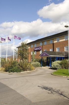 Gallery - Premier Inn Wakefield South (M1