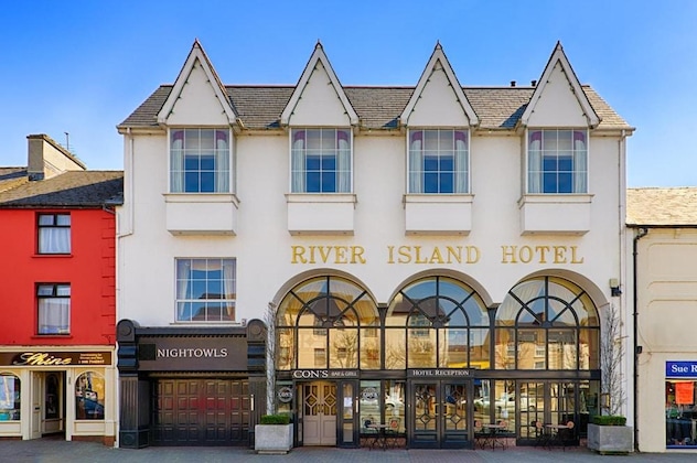 Gallery - River Island Hotel