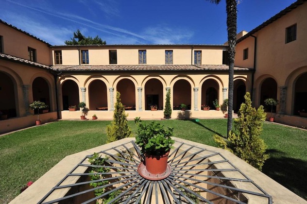 Gallery - Chiostro Delle Monache - Hostel Volterra