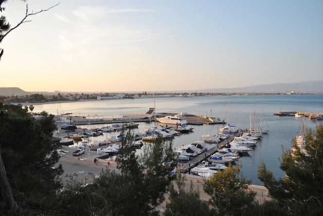 Gallery - Lewisrooms Poetto Beach Cagliari