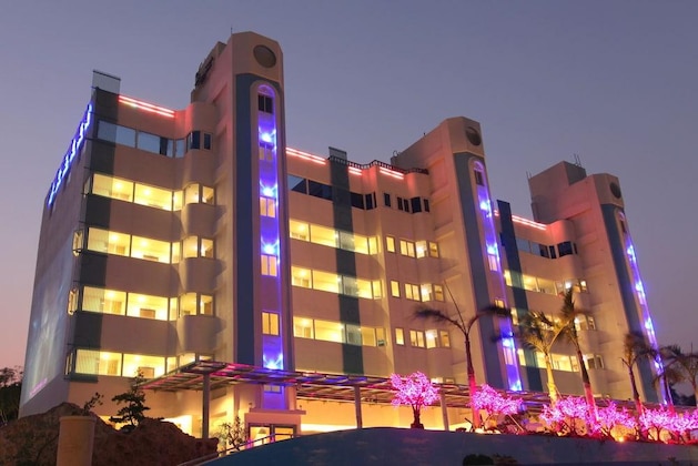 Gallery - Clownfish Resort