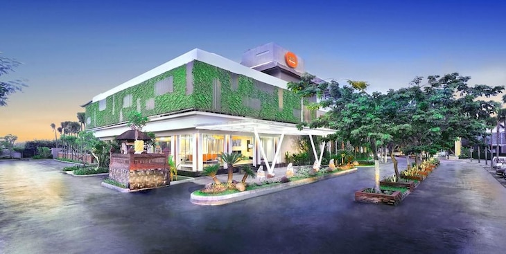 Gallery - Harris Hotel & Residence Sunset Road Bali