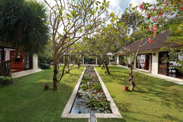 Gallery - Villas 3 Habitaciones 3 Baños en Seminyak, Playa Melati Apartamento