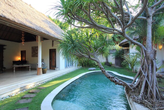 Gallery - Villa 2 Dormitorios 2 Baños en Seminyak, Playa Melati Apartamento