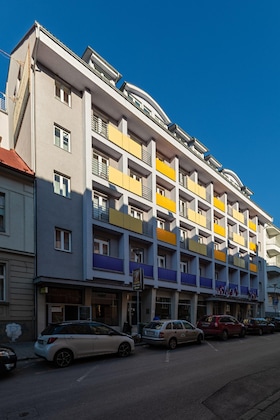 Gallery - Urpin City Residence