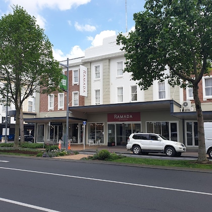 Gallery - Ramada By Wyndham Hamilton City Center