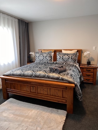 Gallery - Willowbank Motel