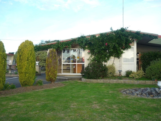 Gallery - Sundowner Spanish Lady Motel